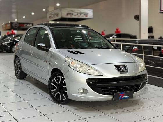 PEUGEOT 207 1.4 QUIKSILVER 8V FLEX 4P MANUAL PEUGEOT 207 1.4 QUIKSILVER 8V FLEX 4P MANUAL